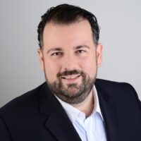 Oscar Neira, International Officer